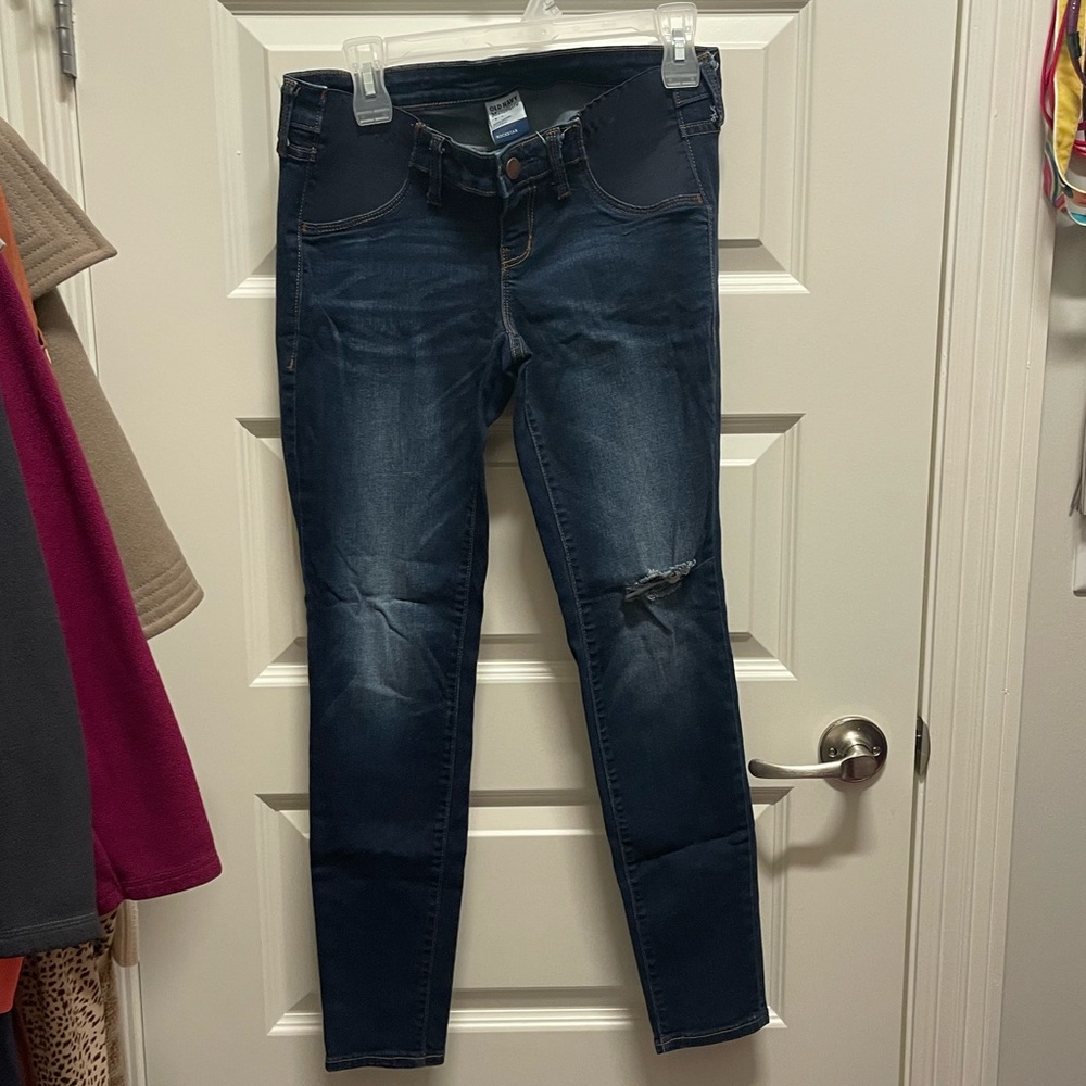 Old Navy maternity jeans sz 2